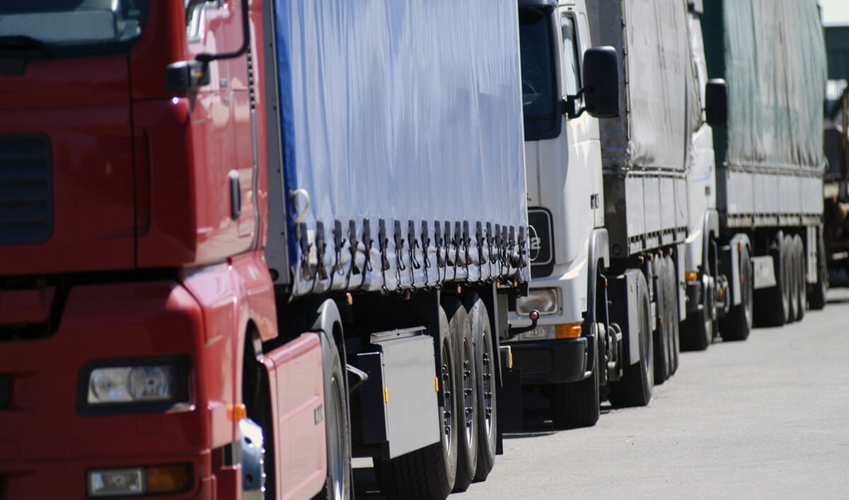 Ресеймен шекарада жүк көліктерінің кептілісі: жауапты комитет мәлімдеме жасады