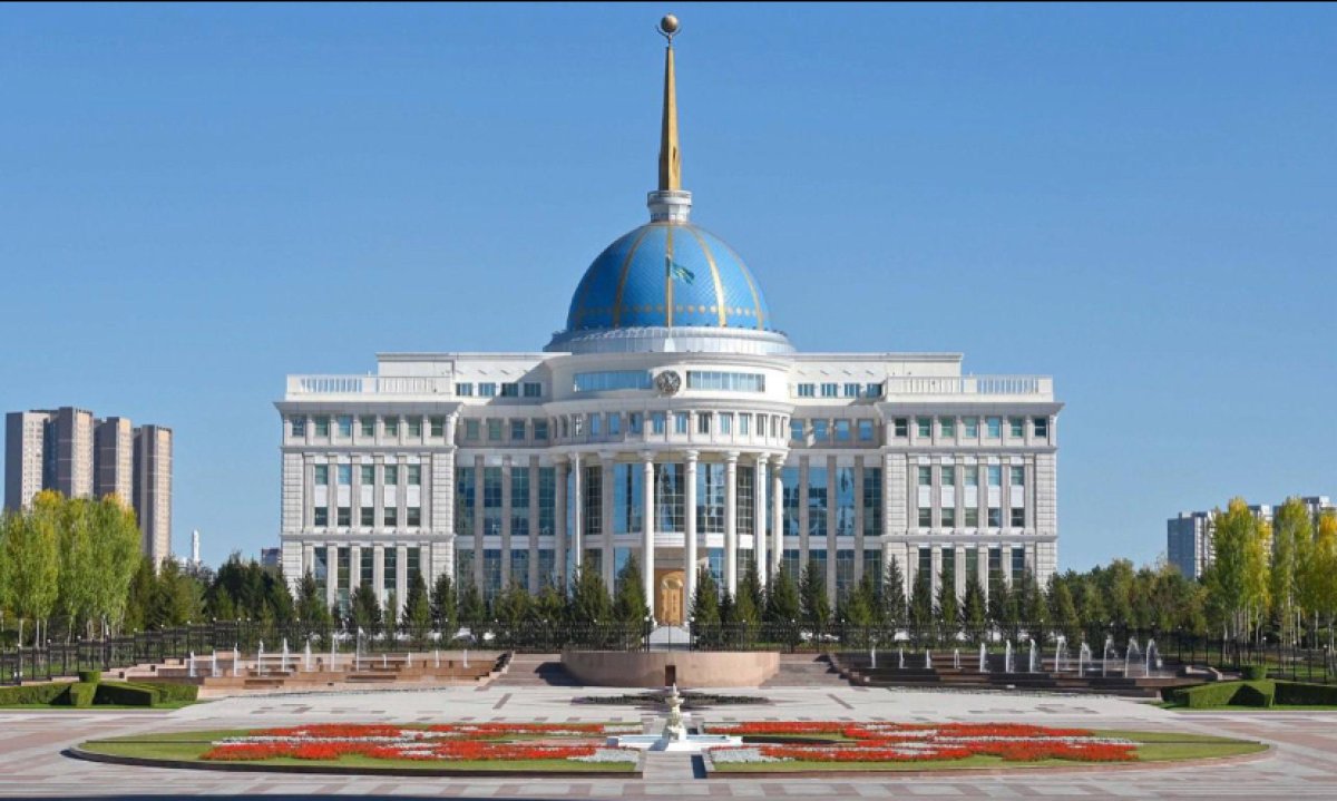 Токаев обсудил вопросы международной повестки с бывшим министром иностранных дел