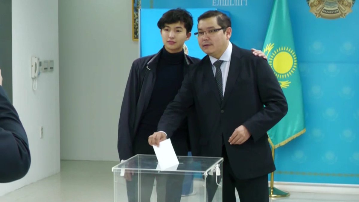 12 307 человек смогут проголосовать за рубежом, - МИД РК