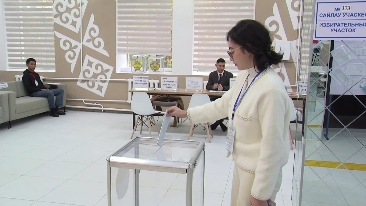 Жители Алматы принимают активное участие в референдуме