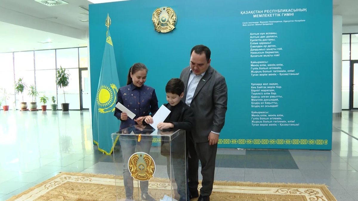 Исполнительный секретарь "Amanat"  Даулет Карибек проголосовал на референдуме