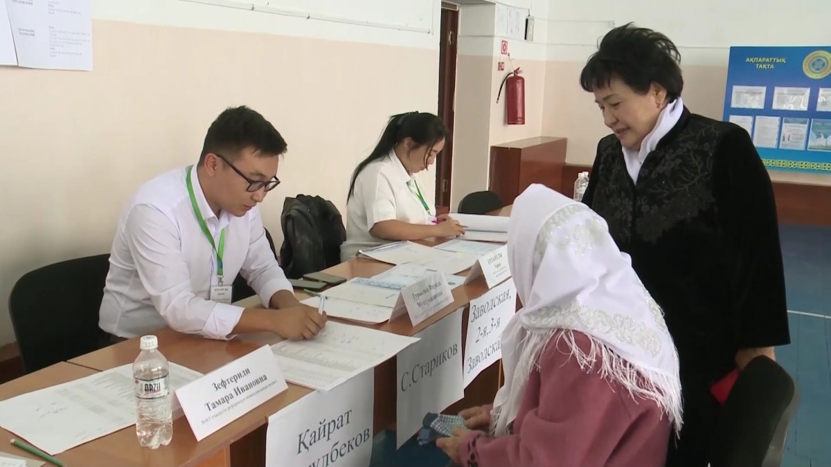 Таразда 102 жастағы кейуана дауыс берді