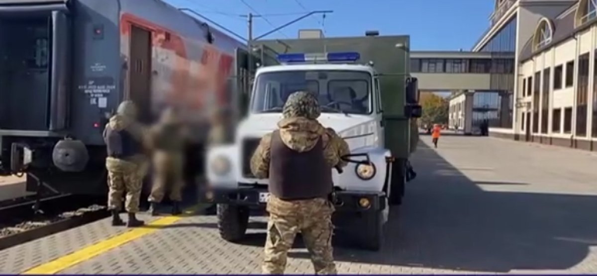 Подозреваемого в разбойном нападении на ресторан в Шахтинске экстрадировали из России