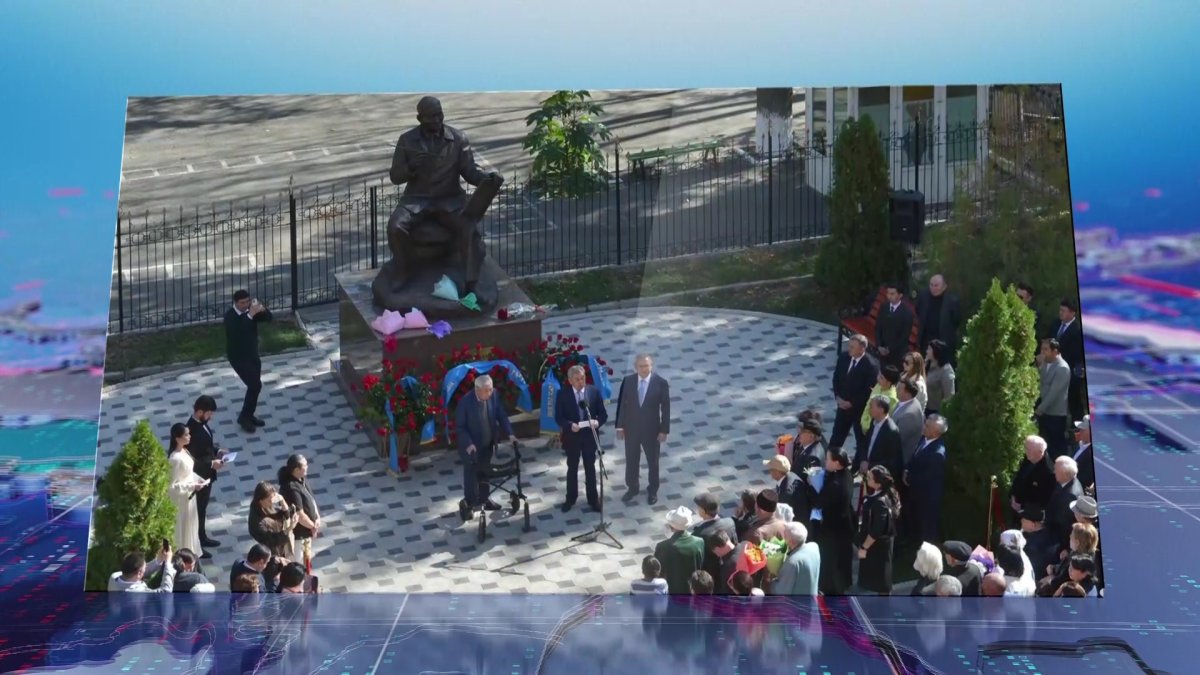 Жетісуда халық суретшісі Әбілхан Қастеевтің ескерткіші орнатылды