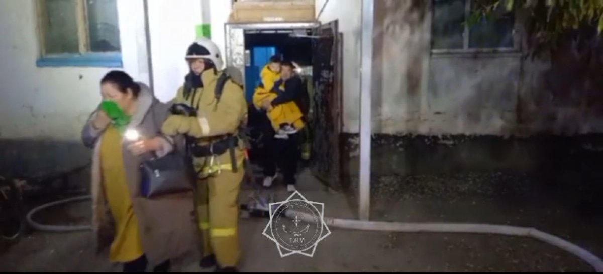 Велосипед загорелся в пятиэтажке Аркалыка