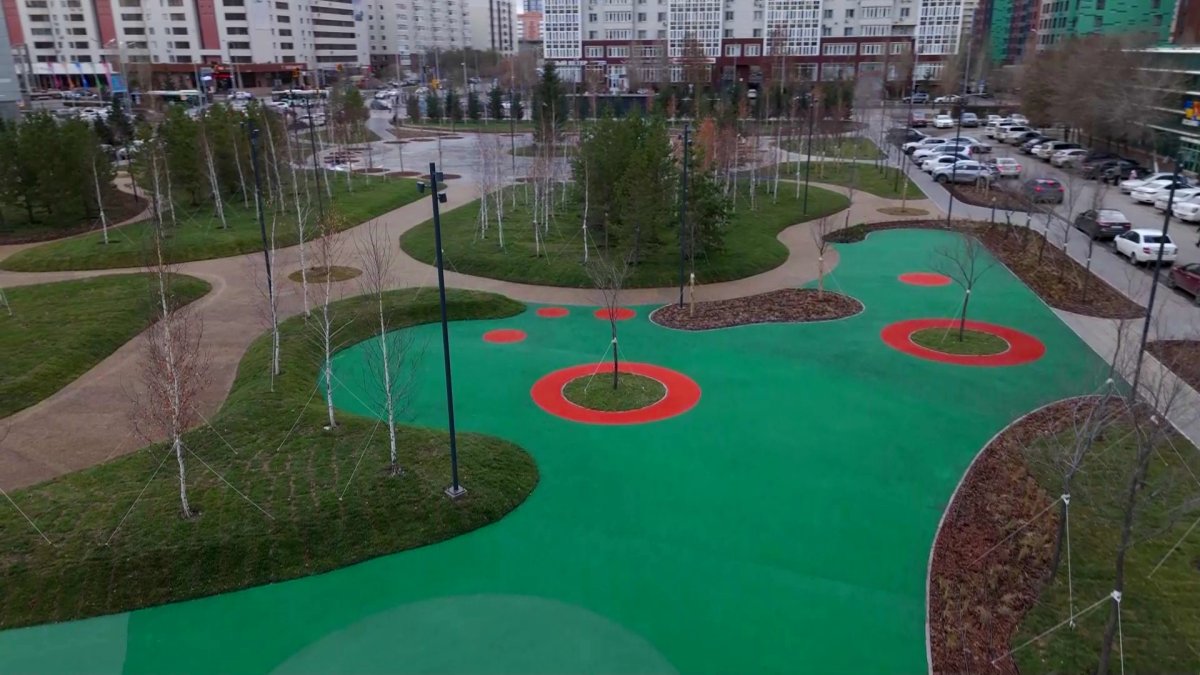 Қаланың қақ ортасында бос жатқан жерге саябақ салынды