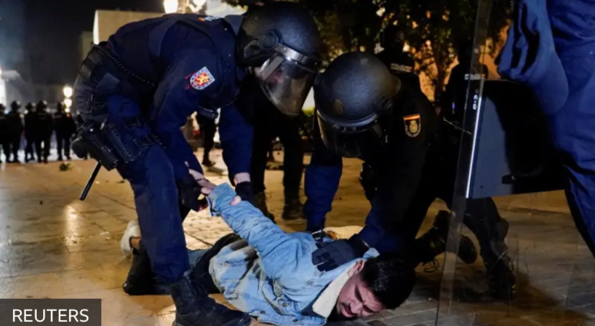 Протесты в Валенсии: жители требуют отставки главы региона