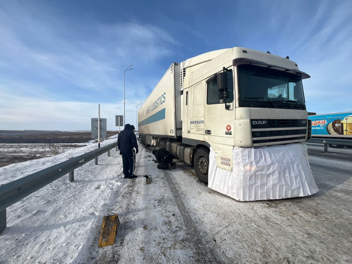 Вопреки языковому барьеру: костанайские полицейские помогли водителю из Кыргызстана