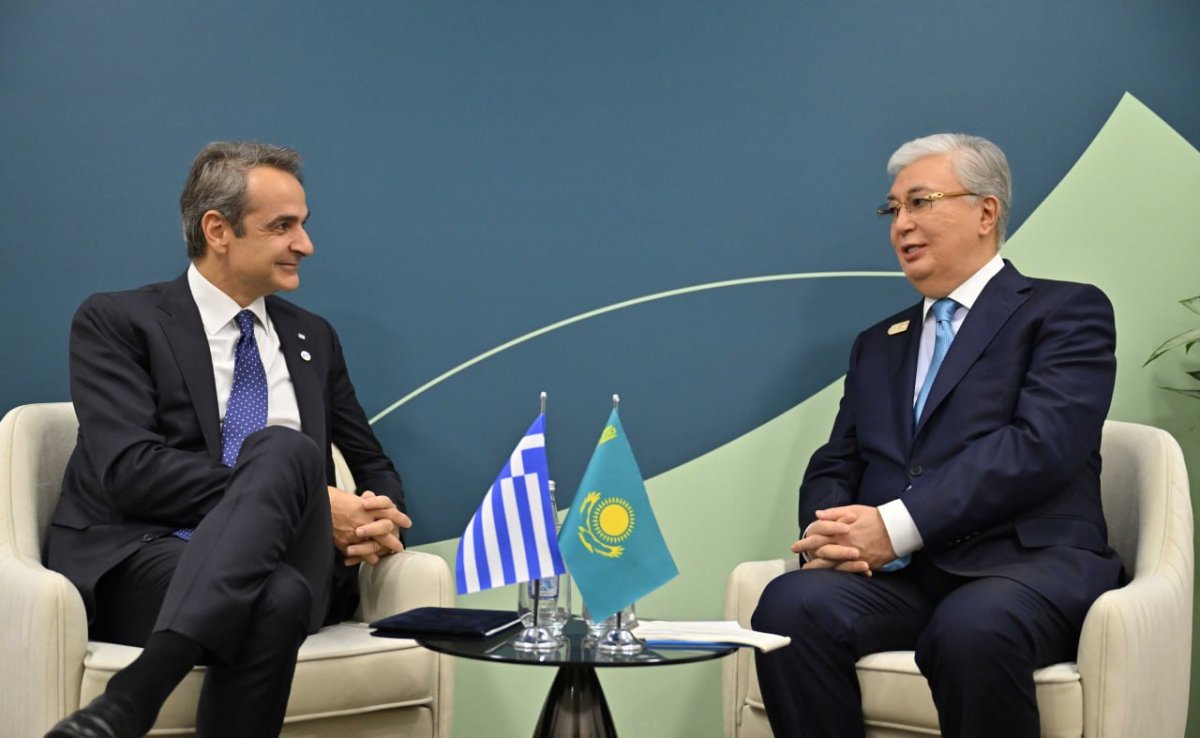 Мемлекет басшысы Грекия Премьер-министрі Кириакос Мицотакиспен кездесті