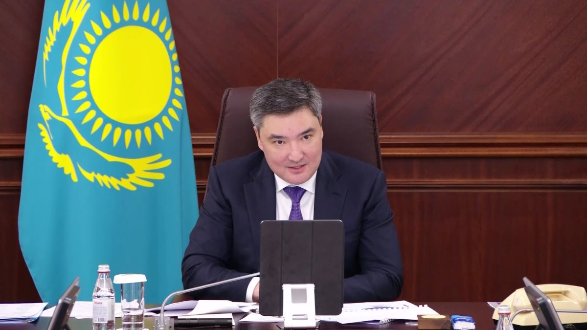 Олжас Бектенов Президент Жолдауын жүзеге асыру аясында сирек кездесетін металдар саласын дамыту жөнінде кеңес өткізді