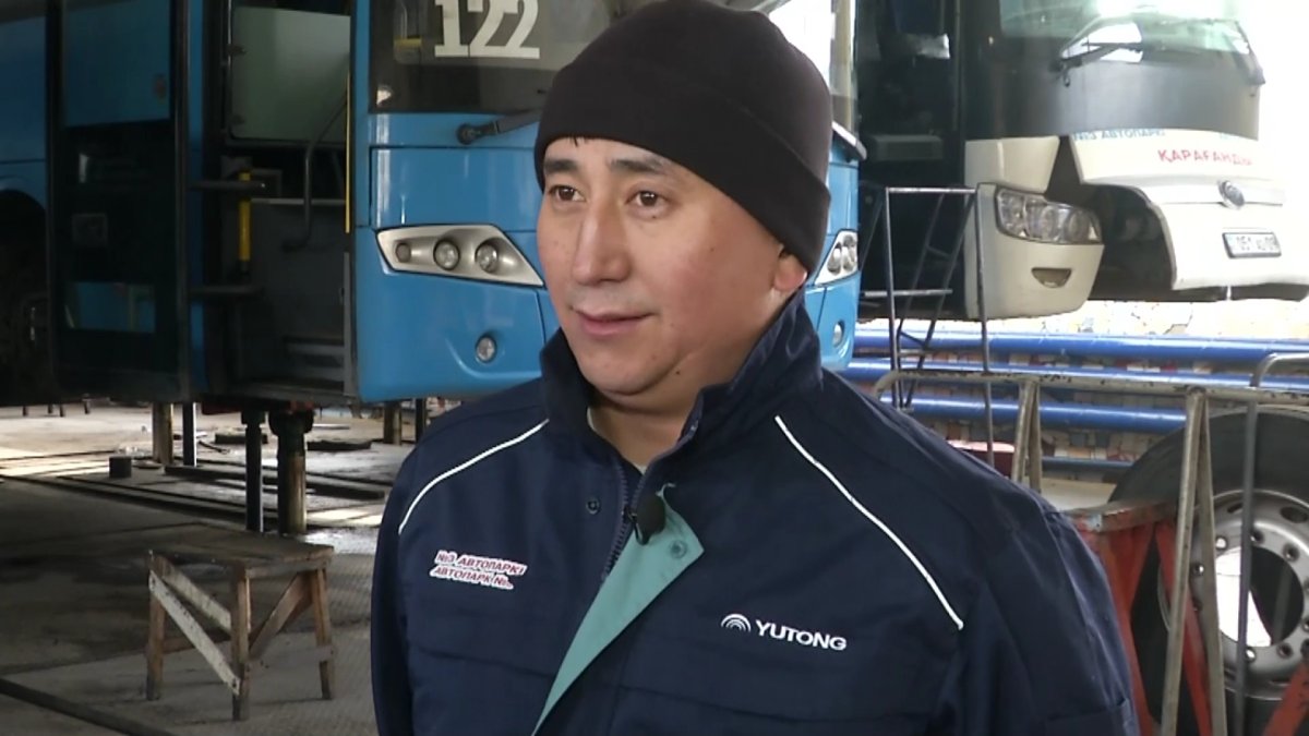 Слесарь из Караганды стал звездой соцсетей