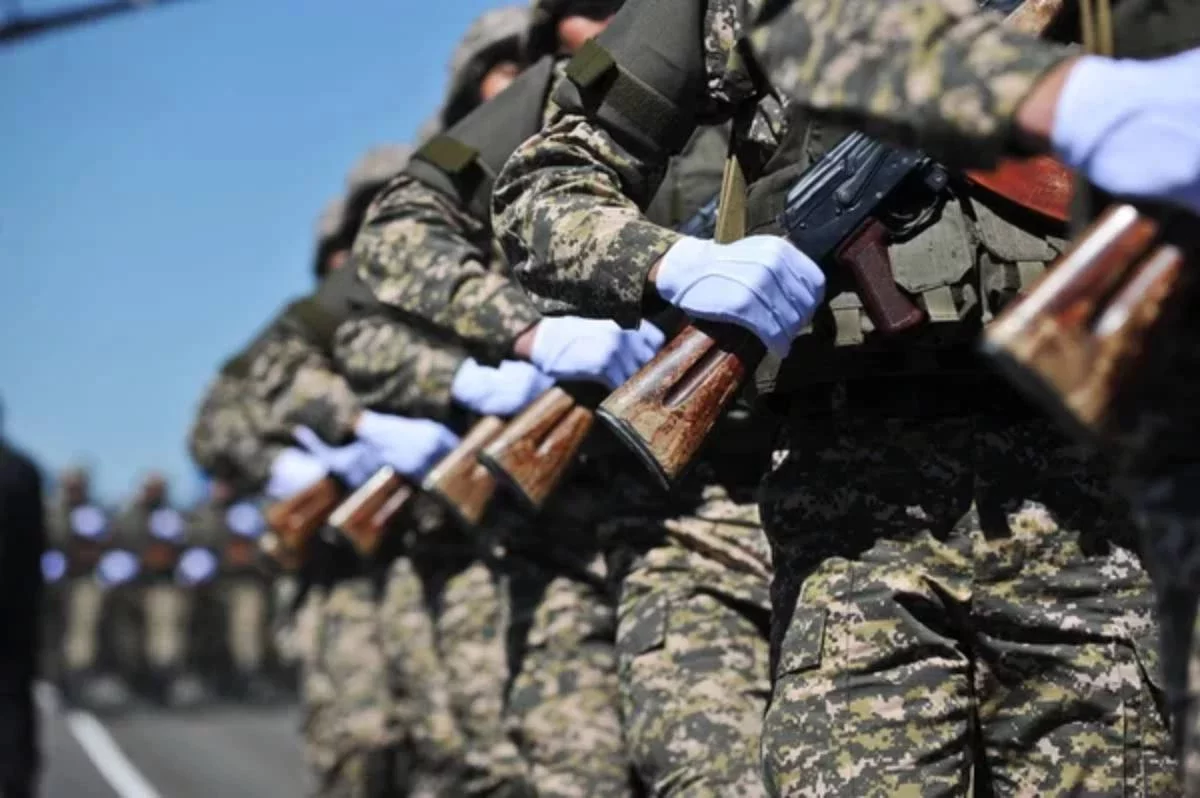 Қазақстанда енді әке болғалы жүрген жігіттер әскерден босатылады