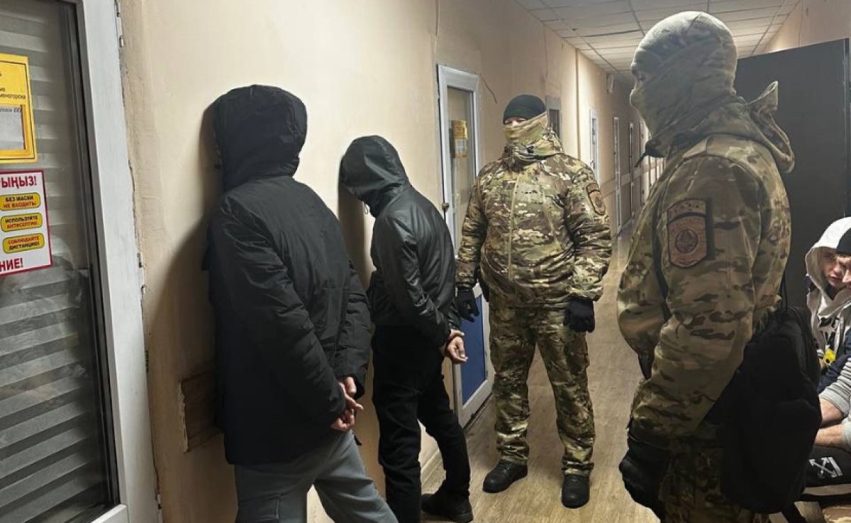 Полицейские ВКО задержали интернет-мошенников: ущерб составил около миллиона тенге