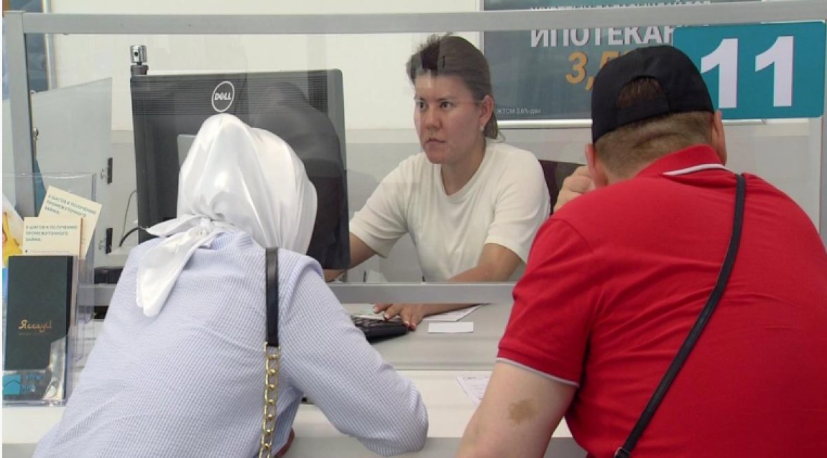 Токаев подписал поправки по «Отбасы банку» и другим вопросам реформы в жилищной политике