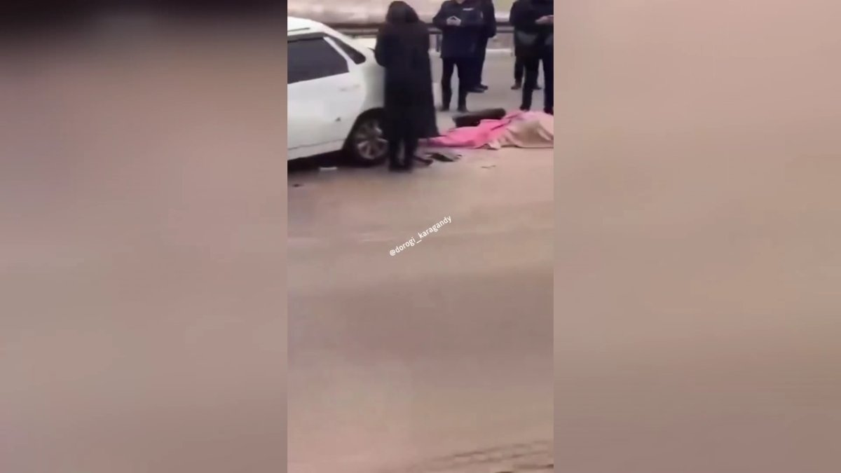 Қарағанды облысында 30 жолаушысы бар автобус пен жеңіл көлік соқтығысып, 1 адам қаза тапты