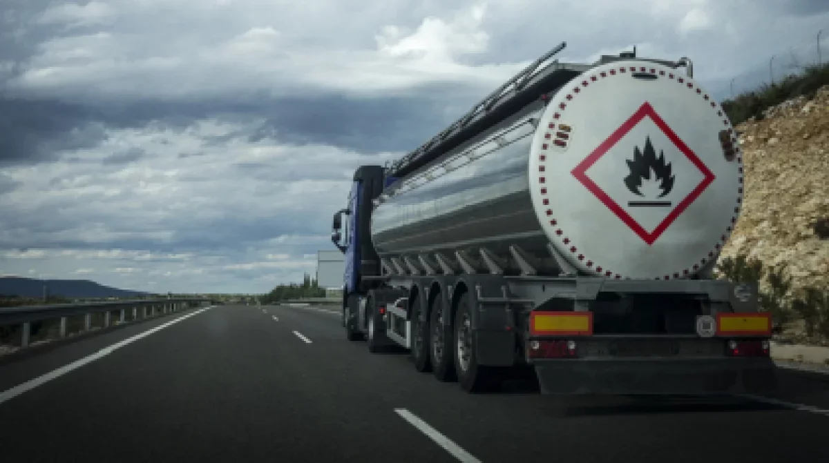 16 млн теңге шығын: Жетісу облысында ҚТЖ машинистері дизель отынын ұрлаған