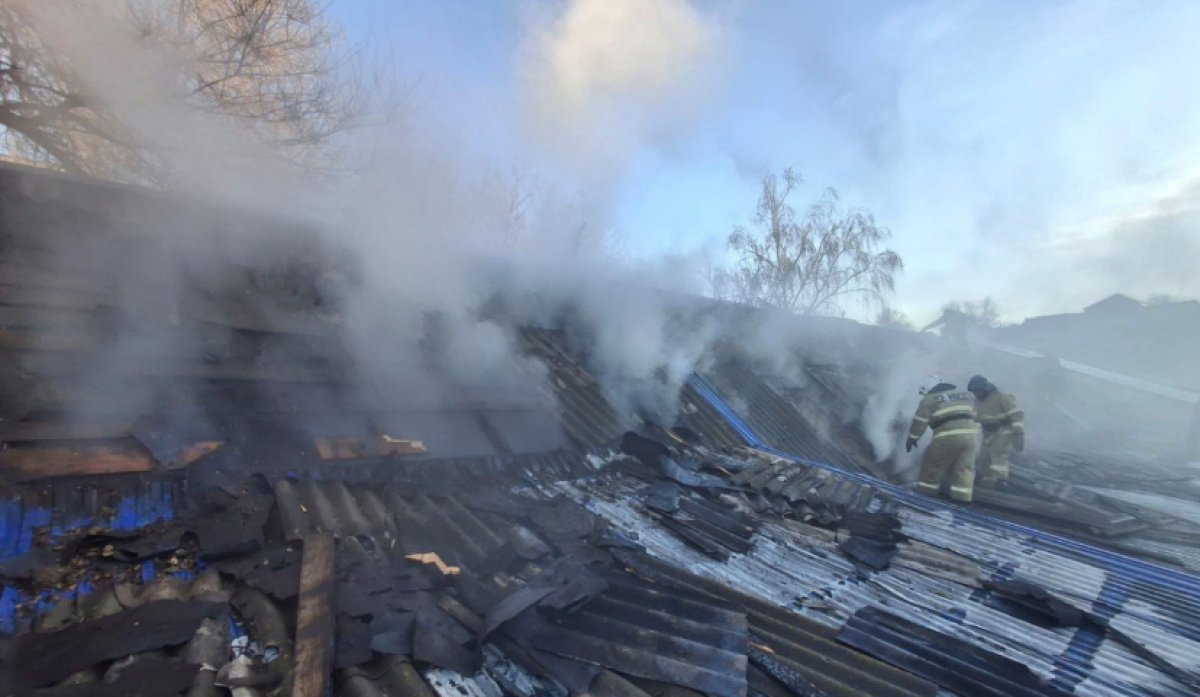 Кровля жилого дома горела в Актобе