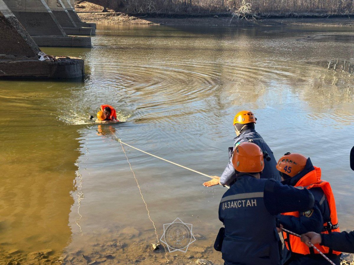 Жительница Уральска пыталась утопиться в ледяном Чагане