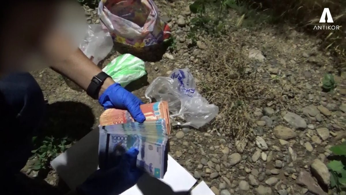 Глава ветслужбы отбирал премии подчинённых в Туркестанской области