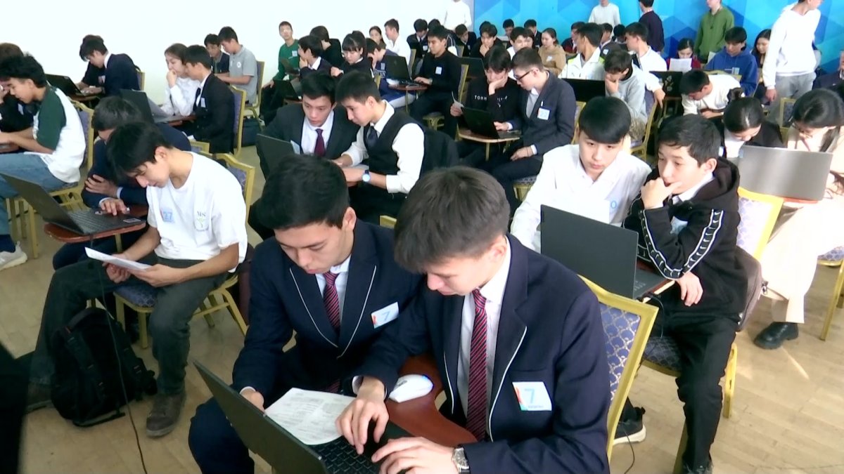 Қызылордалық оқушылар білім гранттарын жеңіп алды