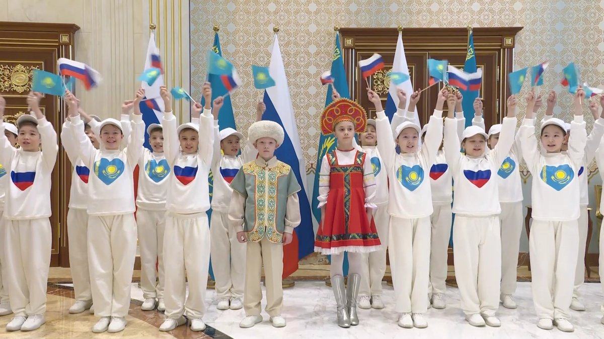 Отношения Казахстана и России строятся на очень прочной основе стратегического партнерства и союзничества, - Токаев