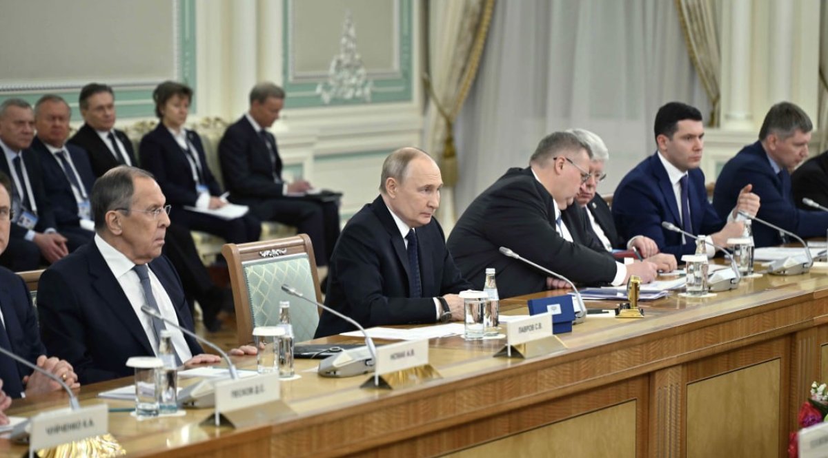 Путин Токаеву: Казахстан под Вашим руководством добивается впечатляющих результатов