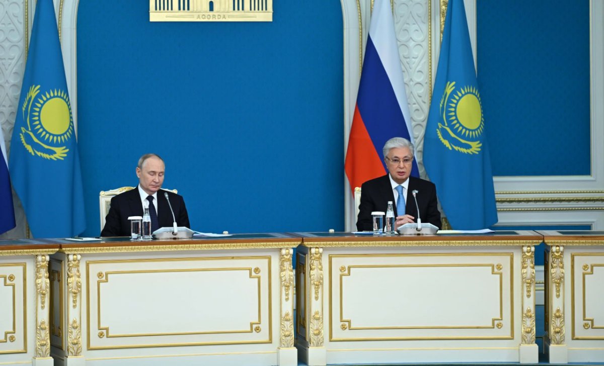 Токаев и Путин приняли участие в пленарном заседании ХХ Форума межрегионального сотрудничества