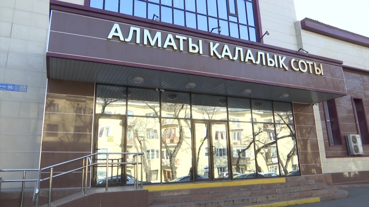 В Алматы разгорелся спор между одним из банков второго уровня, хлебобулочной компанией "Багет" и жителем Атбасара