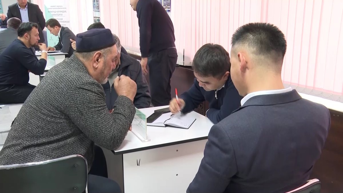 Шымкентте "AMANAT" партиясының мобильді қоғамдық қабылдауы өтті