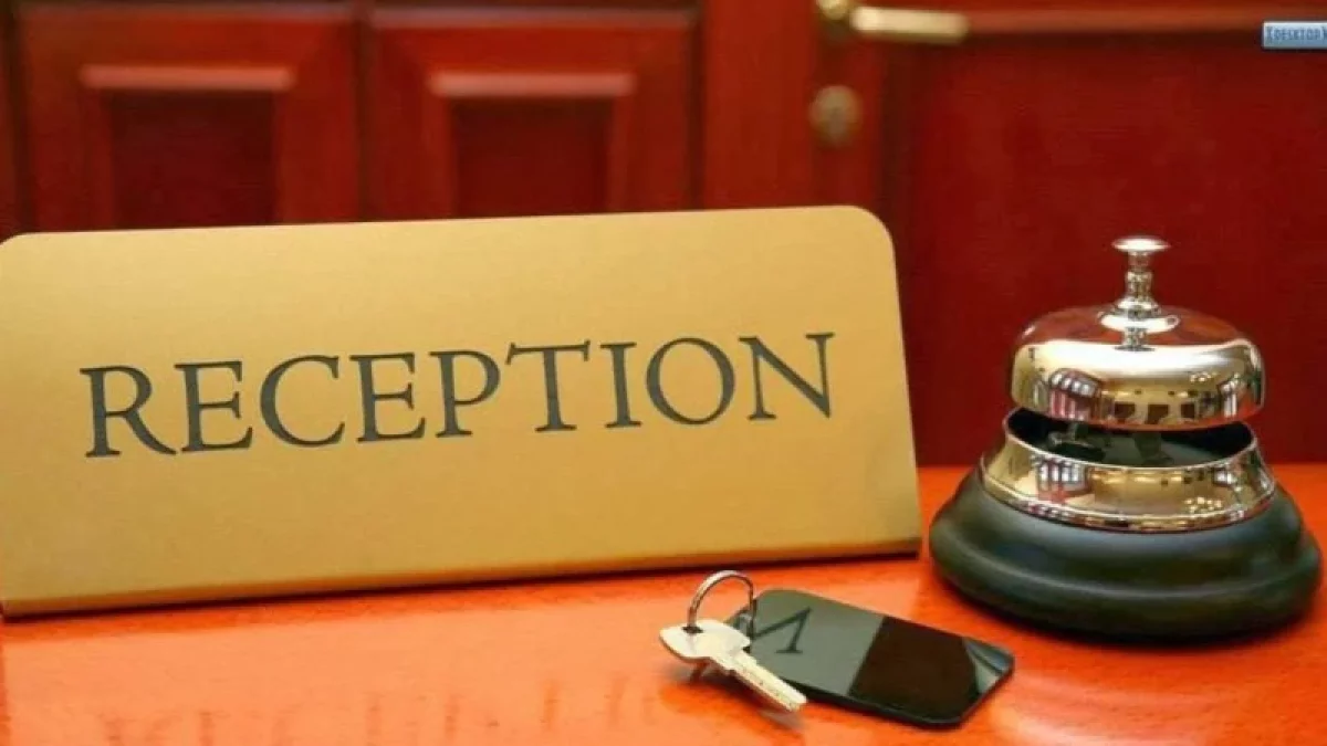 Астанада хостел қызметкері қонақтың бөлмесіне ұрлыққа түскен