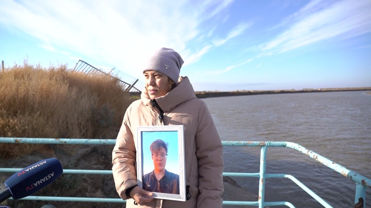 Атырауда  ұлынан айырылған ана әділдікті талап етуде