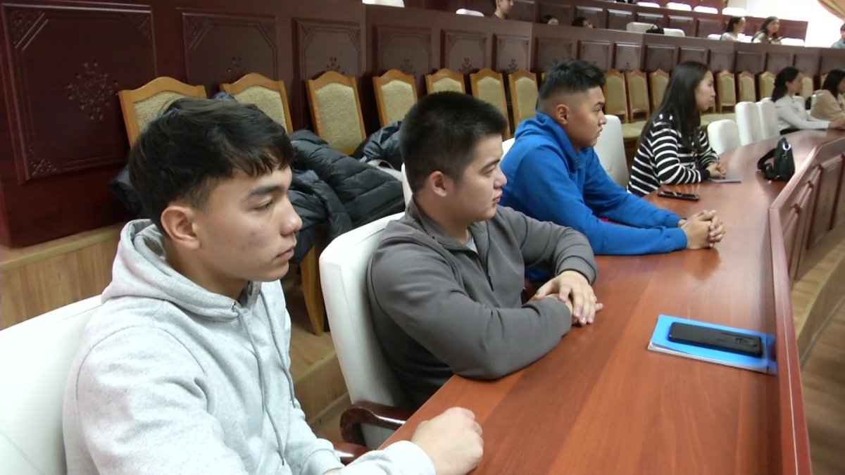 7,5 млн. казахстанцев имеют кредиты. Одна треть из них уже не могут их погашать, - эксперты программы "Қарызсыз қоғам"