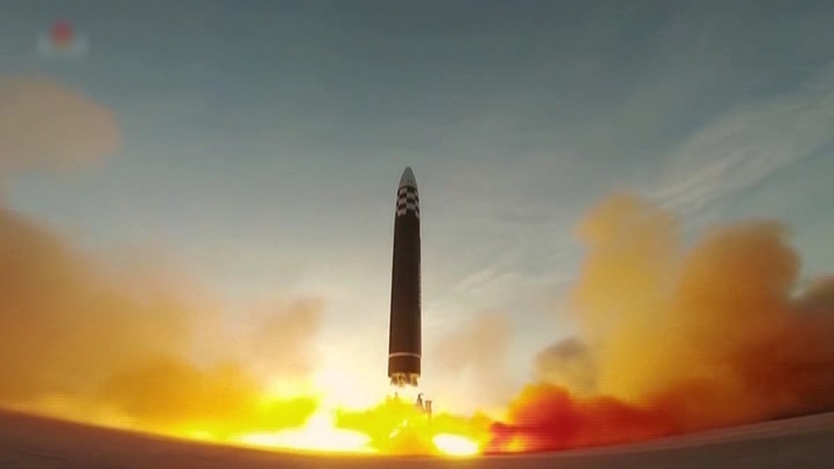 Япония выразила протест против запуска баллистических ракет Северной Кореей