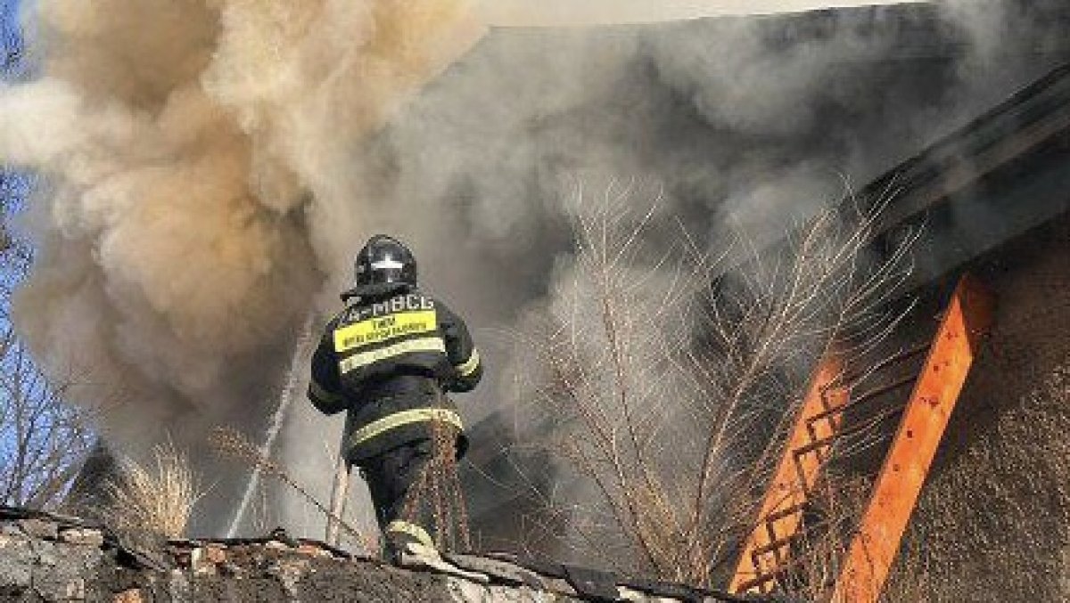 Два человека погибли при пожаре в Карагандинской области
