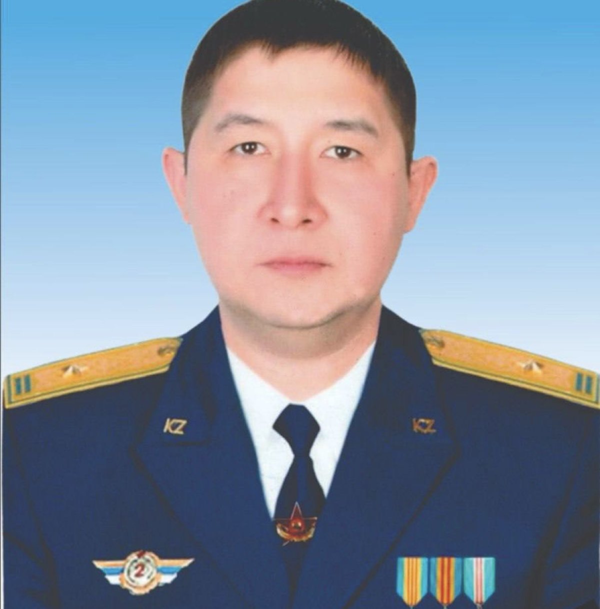 Участвовал в ликвидации паводков, имел налет более 500 часов: о погибшем в МИ-8 офицере рассказали в Минобороны