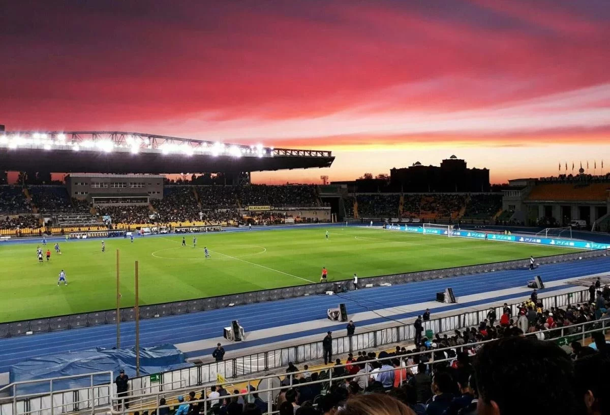 "Көшелер жабылады": "Астана" мен "Челси" ойынына байланысты Алматыда көлік қозғалысы шектеледі