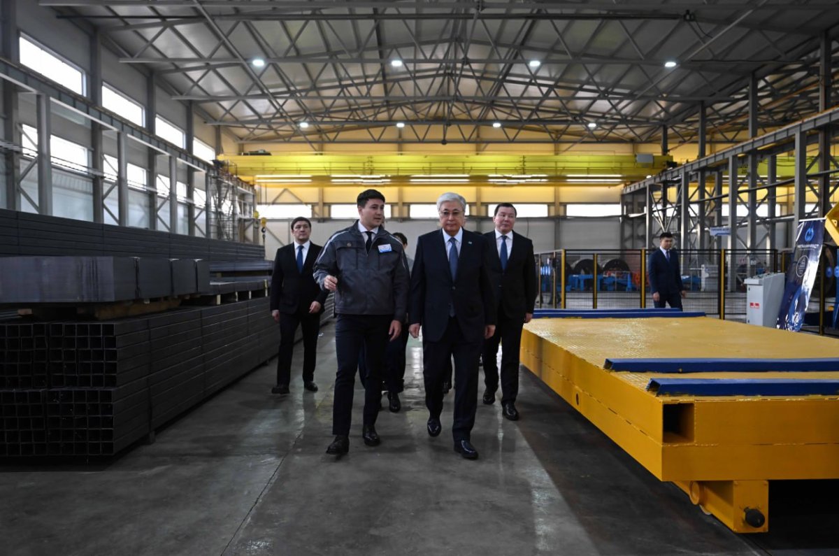 Президент осмотрел трубный завод Актобе