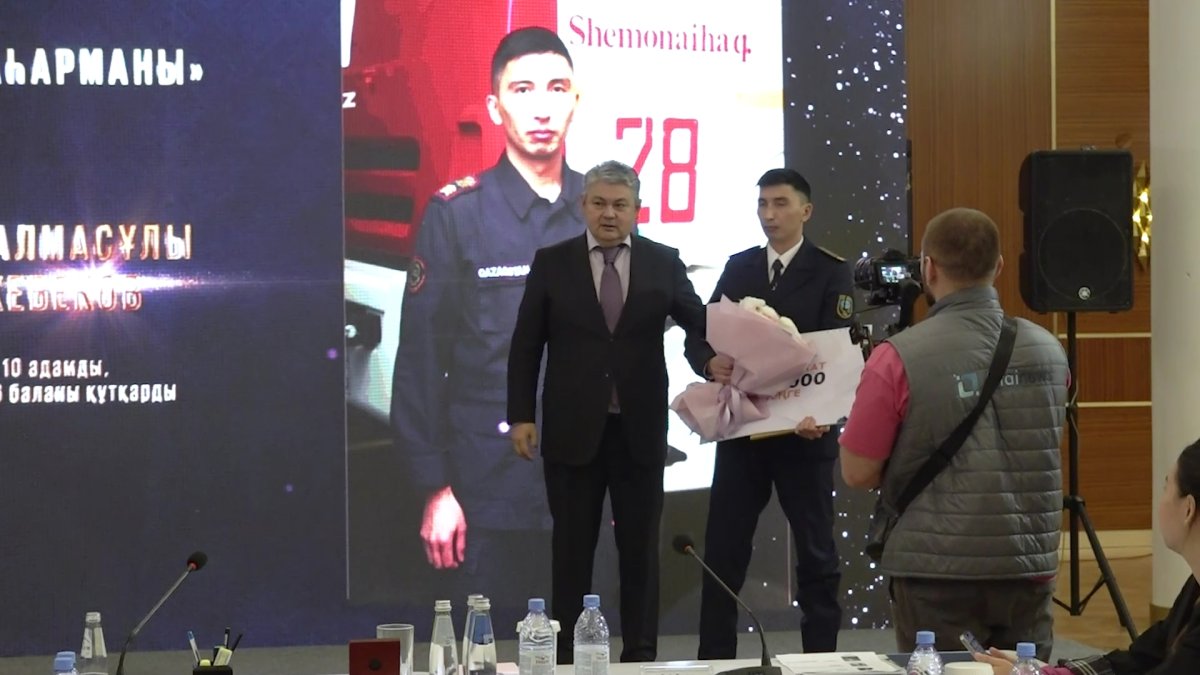 Молодые лидеры ВКО получили награды от акима области Ермека Кошербаева
