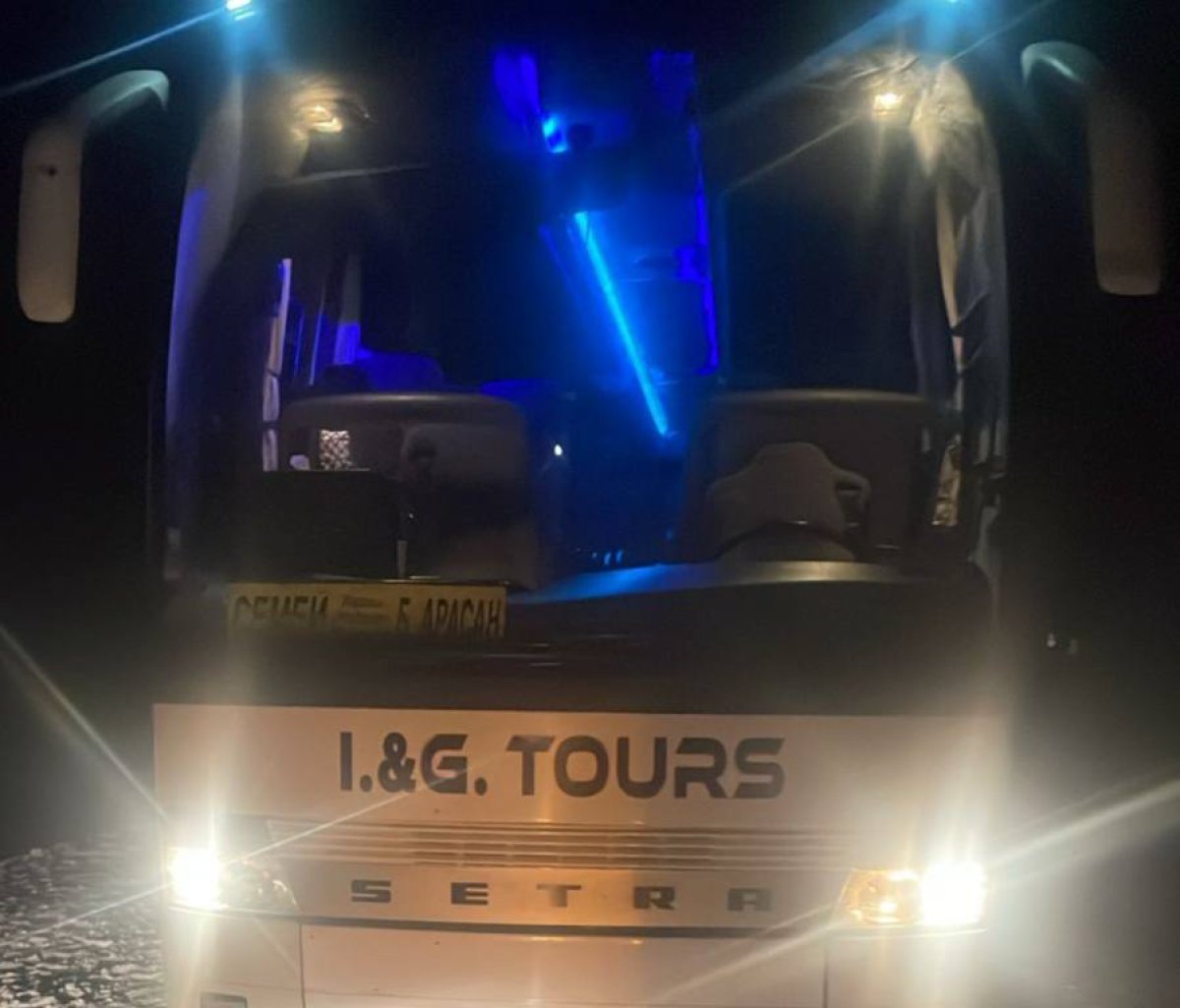 33 пассажира неисправного автобуса едва не замерзли ночью на трассе  Алматы–Усть-Каменогорск