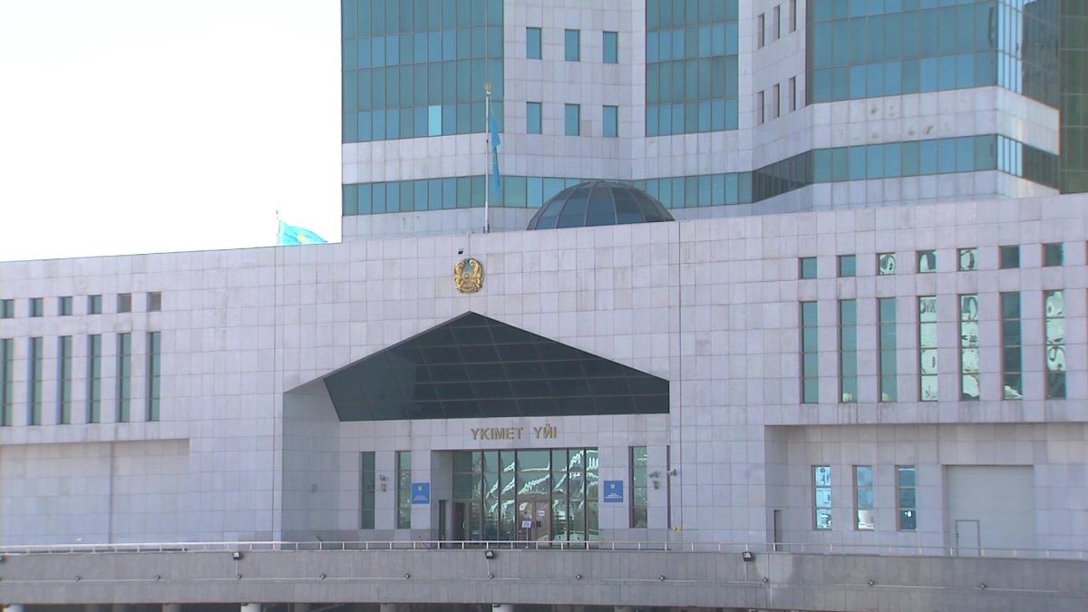 Глава государства принял Председателя Мажилиса Ерлана Кошанова