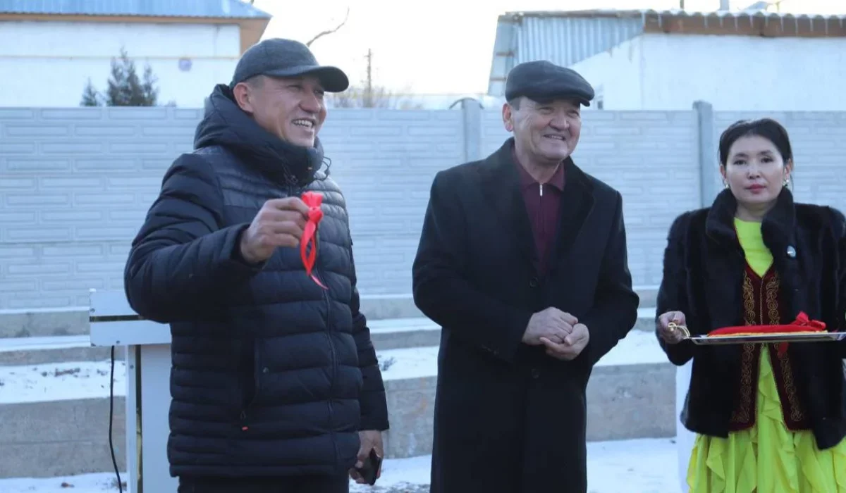 Алматы облысында AMANAT партиясының мүшесі 5 отбасыға баспана сыйлады