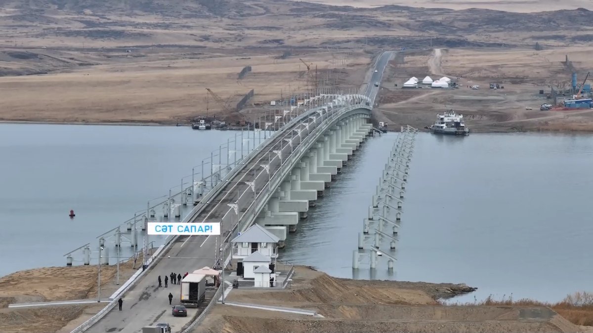 80 тыс. автомобилей в сутки проезжает по самому длинному мосту в Казахстане