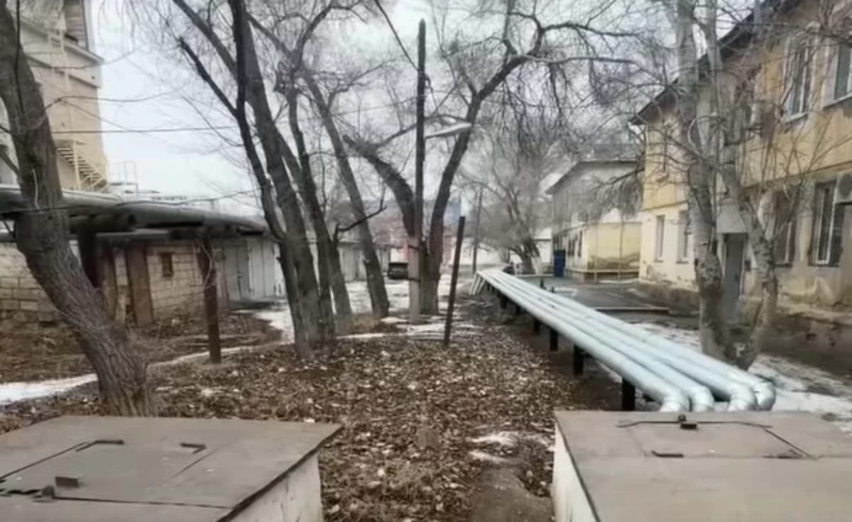 Атыраудағы үйлердің бірінің ауласынан еркек пен әйелдің денесі табылды