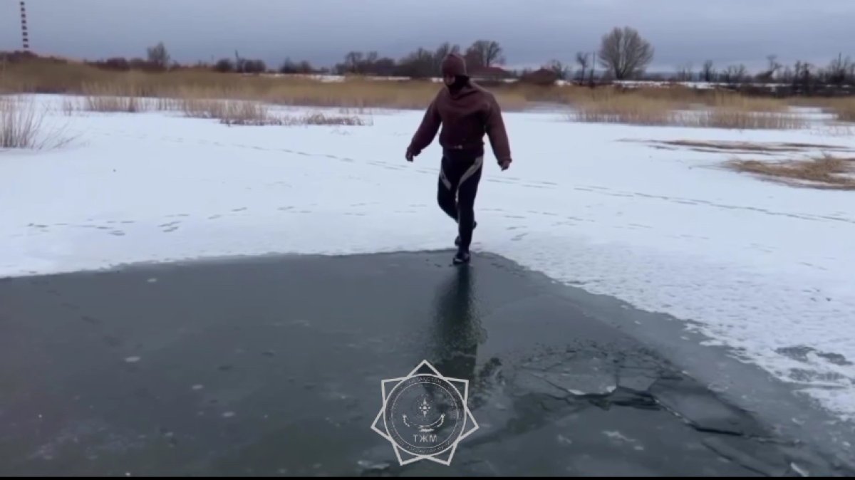 Зимняя рыбалка: памятку безопасности опубликовало МЧС