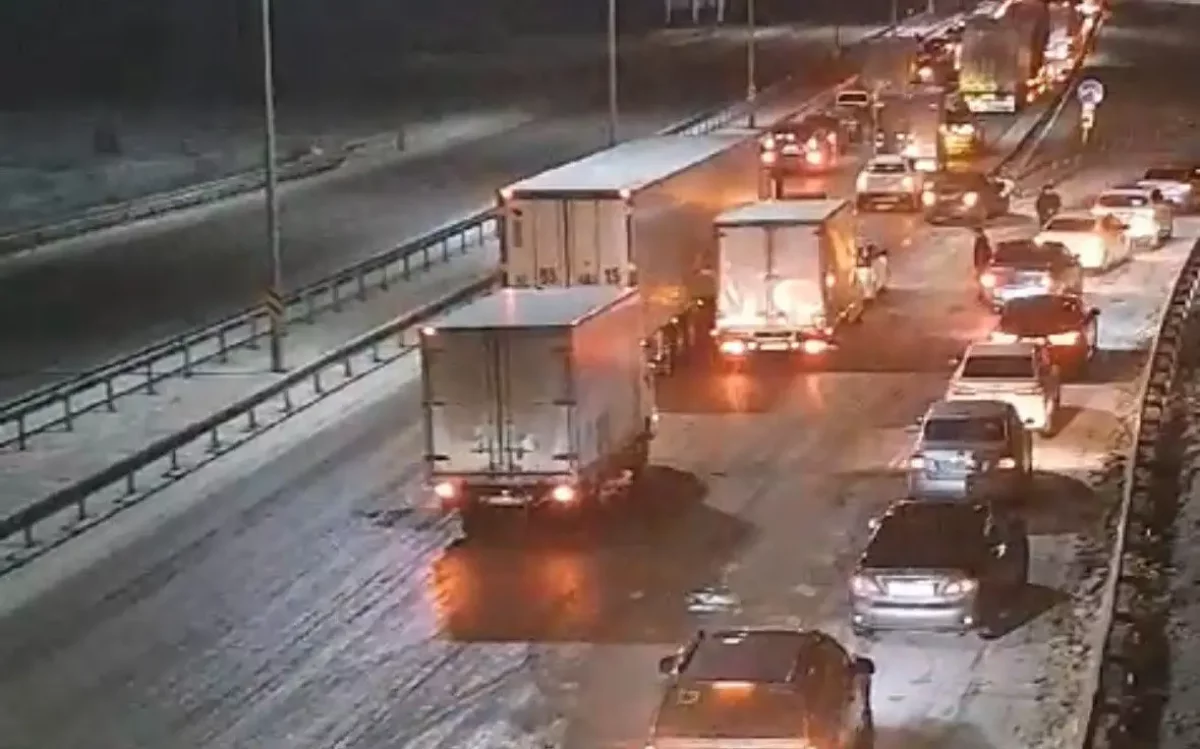 Көктайғаққа байланысты Теміртау маңында 700-ден астам автокөлік жолда қалып қойды