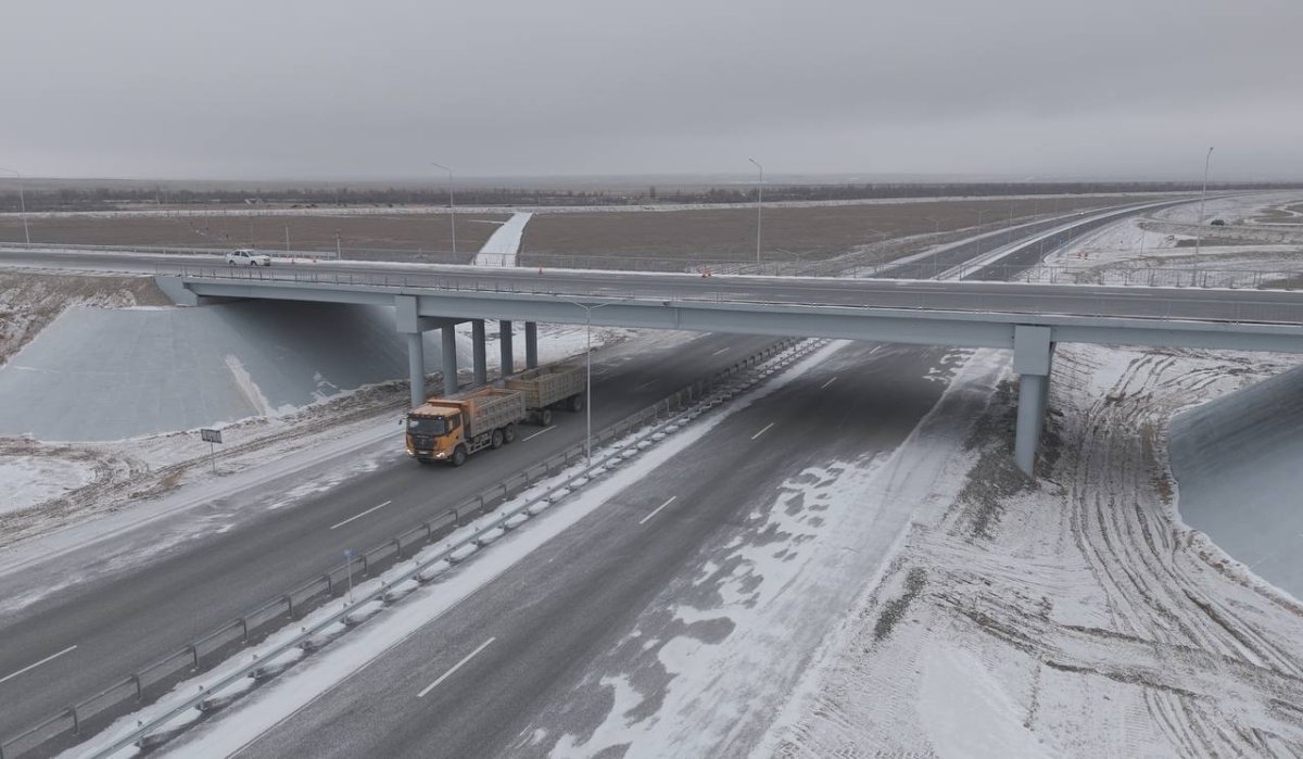 Водителей предупредили об опасных условиях на дорогах в пяти регионах Казахстана
