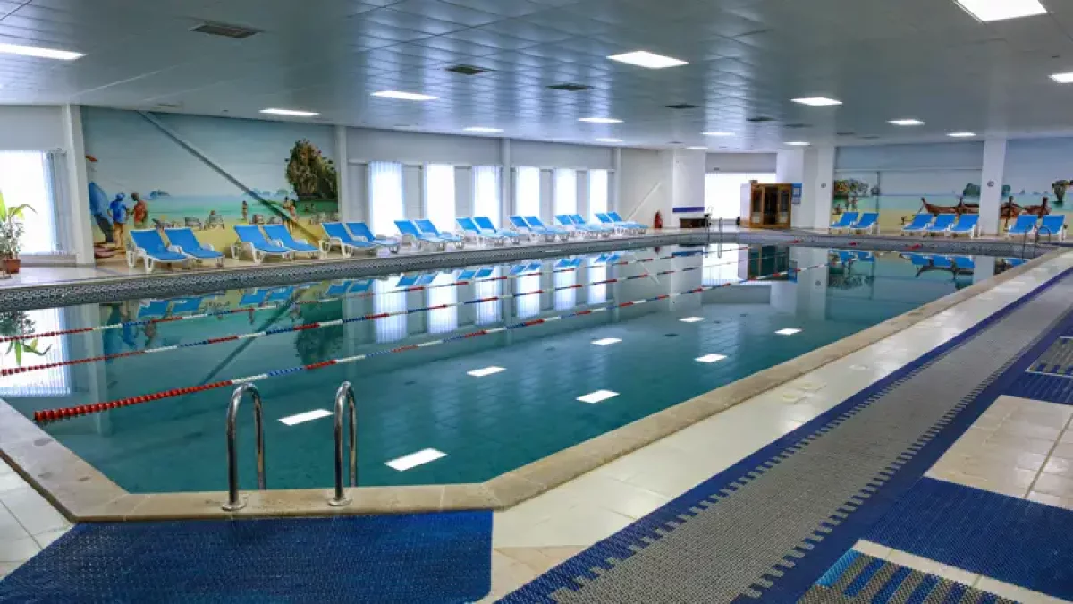 Ресейдің Түмен облысында бассейнге шомылған 15 бала ауруханаға түсті