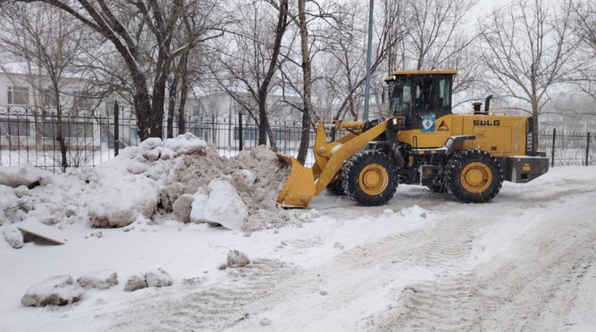 Астану засыпало снегом