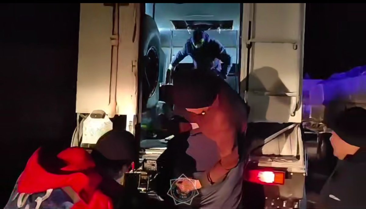 Водителю большегруза стало плохо на трассе «Жезказган-Петропавловск»: «скорая» не могла проехать к нему из-за бездорожья