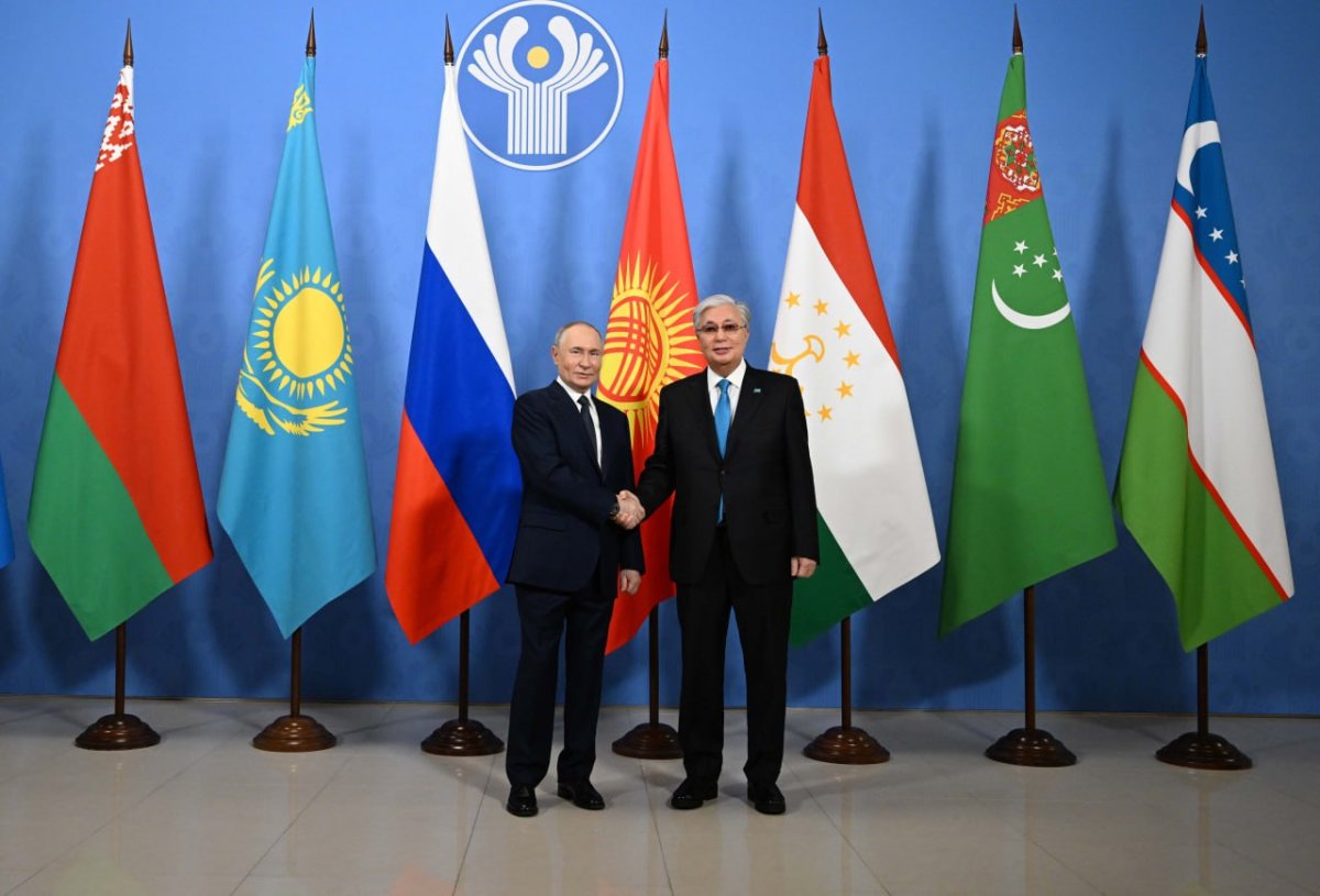 Президент Казахстана принял участие в неформальной встрече глав государств СНГ